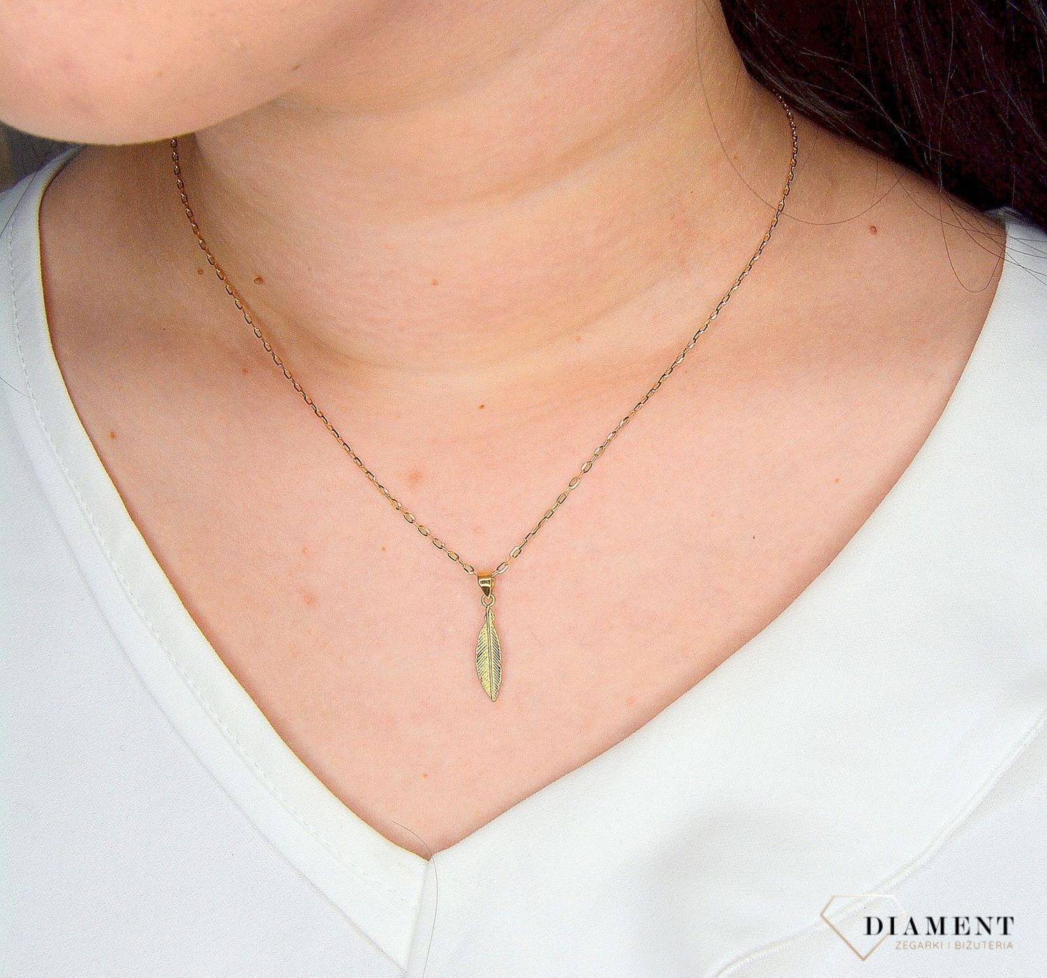 Złota zawieszka 333 piórko ZA 4655 333.jpg